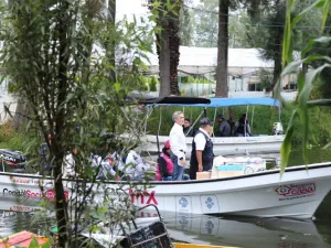 Anuncia Mancera inversión en canales de Xochimilco