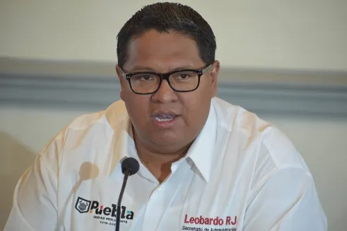 Ayuntamiento de Puebla se quedará con mil 200 empleados por COVID-19