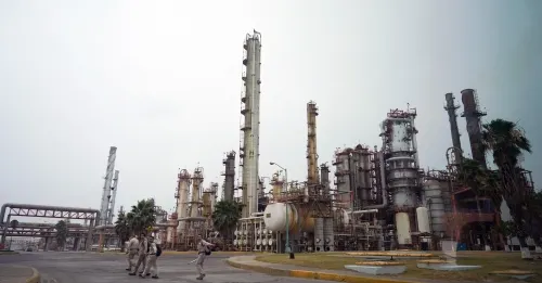Un malentendido, así explica la Embajada china la supuesta inversión en Dos Bocas