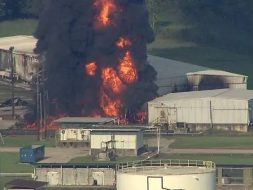 Video: Reportan incendio en planta química Arkema en Texas