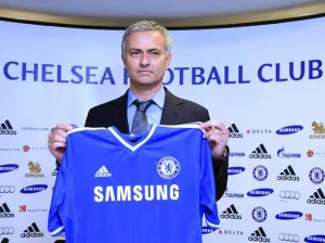 Chelsea presenta a Mourinho como su nuevo timonel