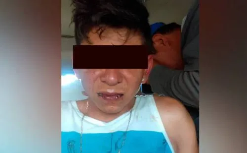 Detienen a un colombiano acusados de portación ilegal de arma y robos a casa habitación