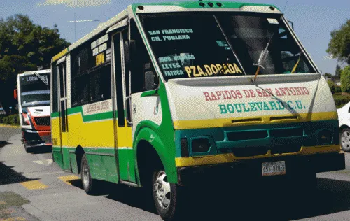 Concesionarios de transporte público solicitan al gobierno circular paralelo a la Línea 3 de Ruta