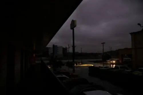 Florence deja ya 11 muertos y lluvias épicas que desbordan ríos en EU