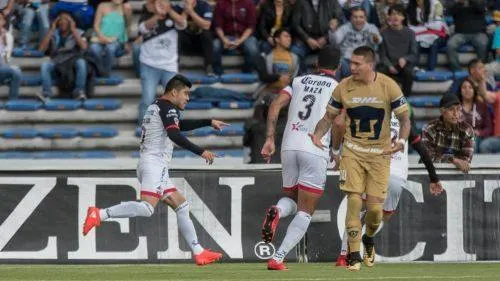 Pumas arruina fiesta de Lobos BUAP al rescatar empate
