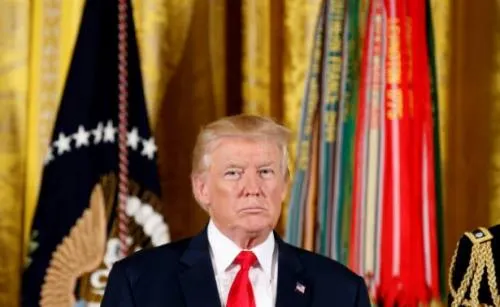 Cinco mujeres militares transexuales demandan a Trump ante la justicia
