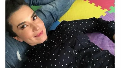Laura G compartió un video de su hija… ¡¿mientras veía porno?!