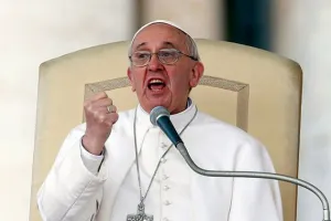 ?Comunistas? vuelven a discurso del Papa; los acusa de robar bandera de pobreza