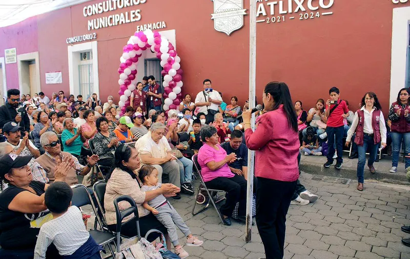 ariadna-ayala-primer-aniversario-tienda-de-abasto-popular-atlixco