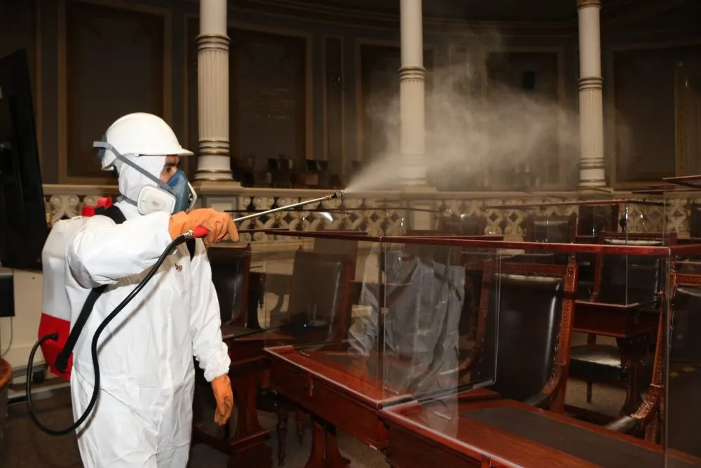 Sanitizan Congreso y refuerzan protocolos sanitarios frente a cuarta ola de Covid-19