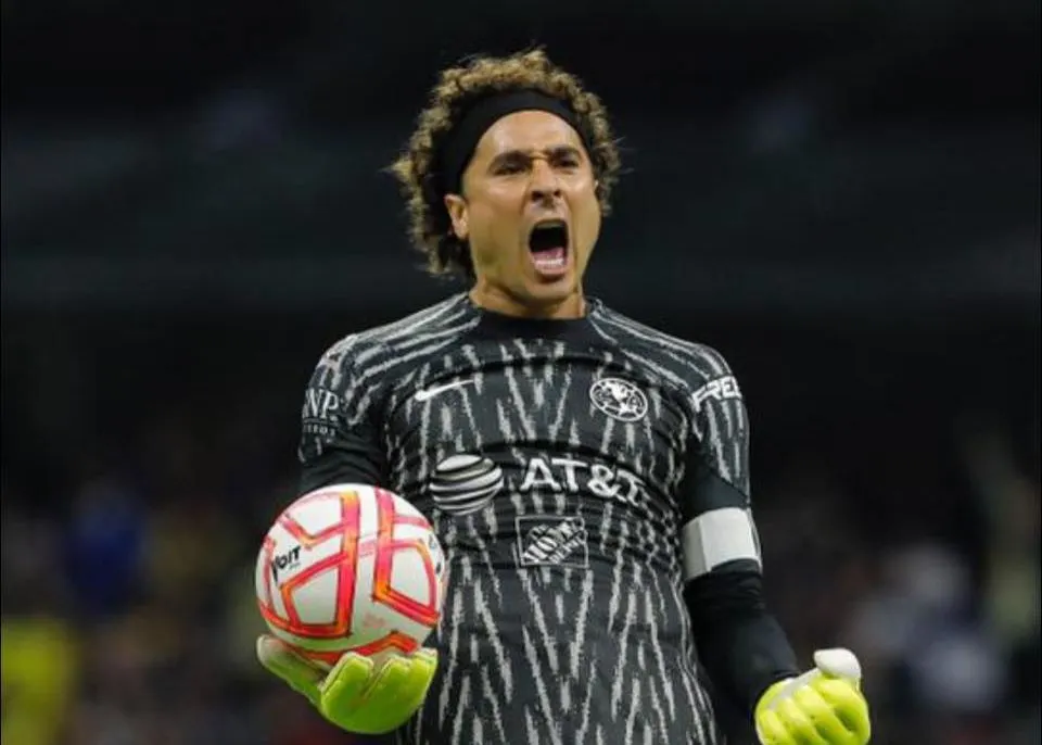 Foto : Facebook Guillermo Ochoa