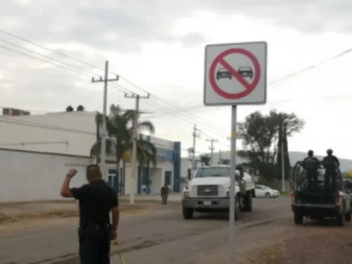 Incendian restaurante de carnitas y matan a dos personas en Celaya