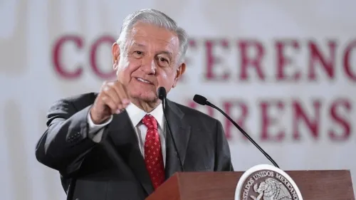 AMLO tacha de arrogante y entrometido al Banxico