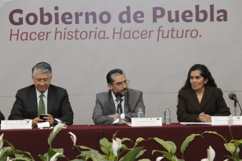 Se reúnen en Puebla contralores del país; revisan avances en transparencia y contraloría social