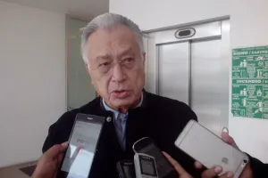 Hay una elección ”absolutamente antidemocrática”: Bartlett