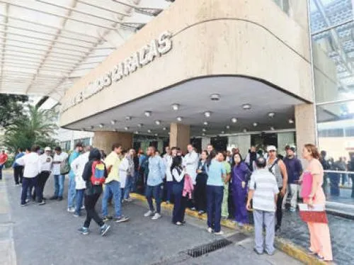 En escasez, prohibido enfermarse en Venezuela