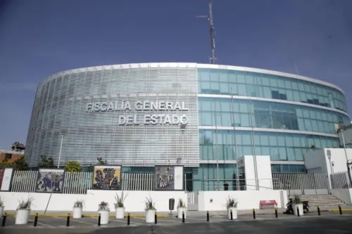 Primero pegan y después “usted disculpe”, así los errores de la FGE en el año