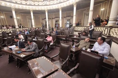 Congreso pone bajo resguardo vehículos oficiales durante elección