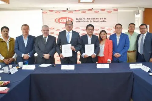 Agua de Puebla para todos y la CMIC firman convenio de colaboración