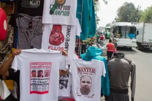 Abarrota Tepito moda a la Chapo