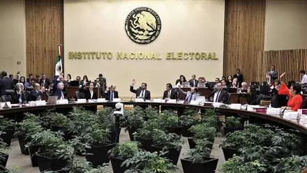 INE acatará decisión de tribunales por revocación de mandato
