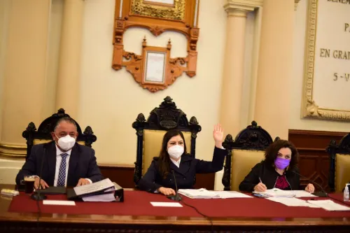 Cabildo da cumplimiento a sentencia de Tribunal Electoral 