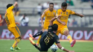 Pumas deja ir victoria contra Tigres en CU