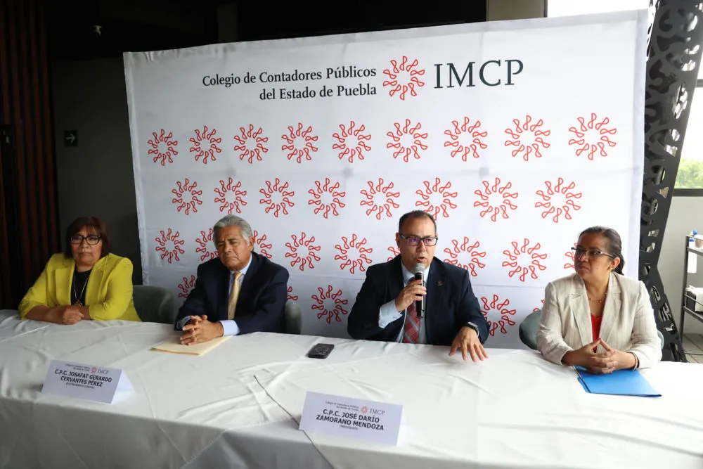 Reducir la jornada laboral podría subir los precios: contadores de Puebla piden apoyo al gobierno