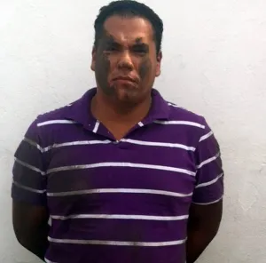 Detienen a sujeto por agredir a personal de Tránsito