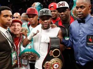 Mayweather vence a Andre Berto y se despide del boxeo