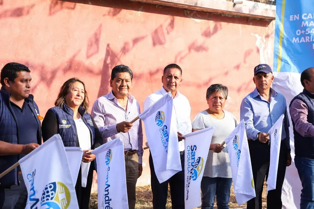 Inicia Edmundo Tlatehui obra de adoquinamiento