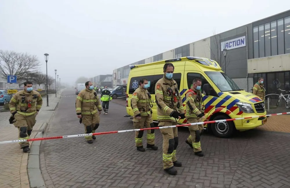 Lanzan bombazo contra centro Covid en Holanda
