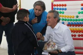 Gestionó Pepe Chedraui petición ciudadana para construcción de techado en CAIC en Barranca Honda
