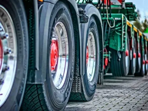 Transportistas harán alianzas para sobrevivir: CANACAR