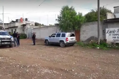 Mujer asesina y entierra a su pareja sentimental en el patio de casa en Tehuacán