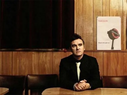 Morrissey presenta el tema “I wish you lonely”