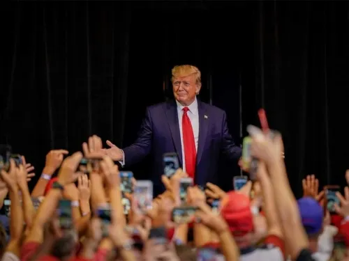 EU analiza bajar impuestos para evitar desaceleración