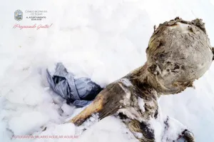 Nieve impide rescatar momias del Pico de Orizaba
