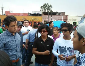 Atiende edil de San Pedro a familiares y amigos de Ricardo Cadena