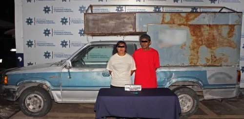 Oportunamente, detuvieron policías municipales de Puebla a pareja por robo de vehículo