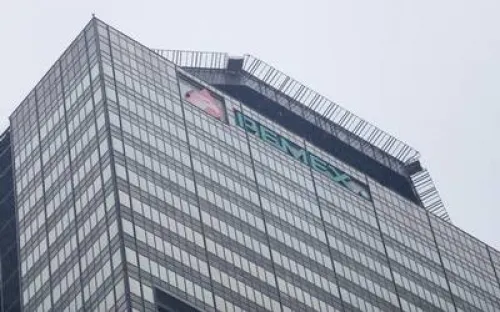 Pemex coloca 7 mil 500 mdd en bonos en mercado internacional