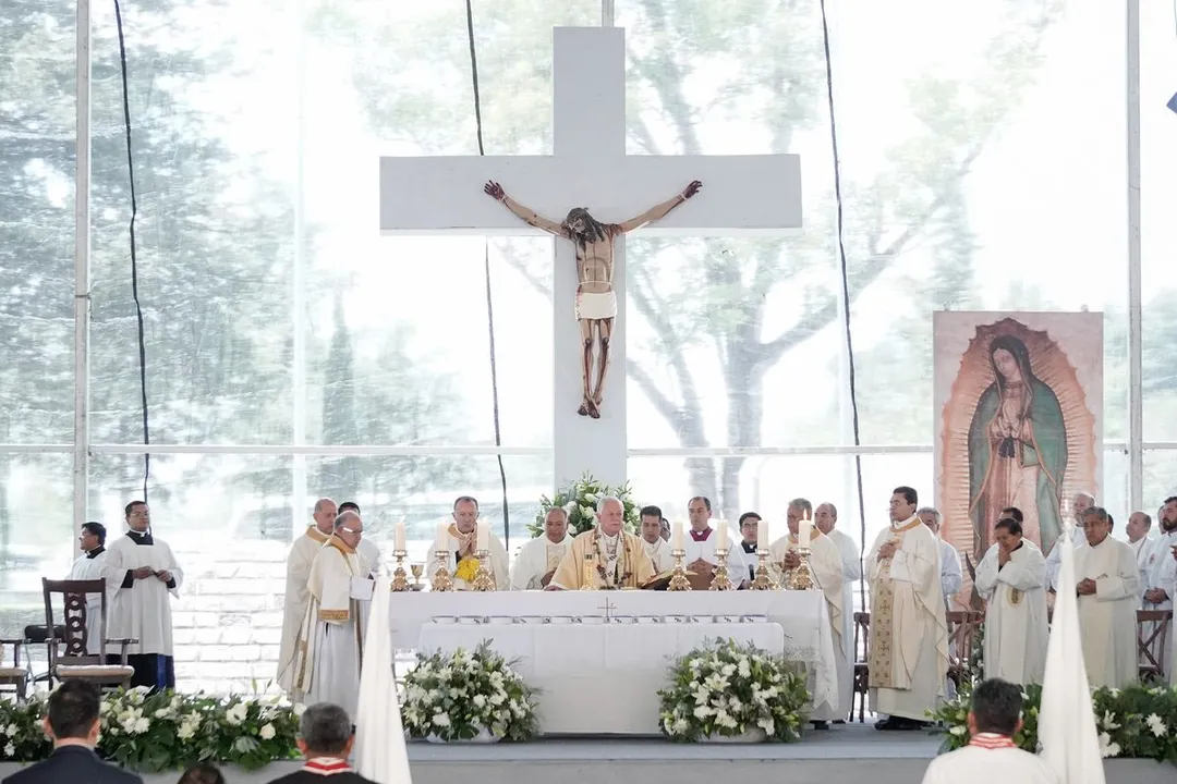 Arzobispo Pue 50 Anos Sacerdocio