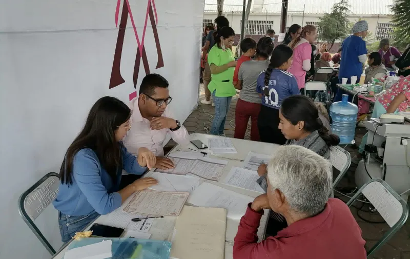 Alejandro Armenta impulsa jornadas comunitarias en Amozoc, acercando servicios esenciales a más de 500 poblanos