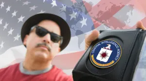 Fingió ser de la CIA para viajar en primera clase por 10 años