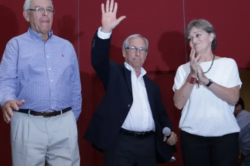 Mantiene Cárdenas esperanzas; esperará resultados del PREP