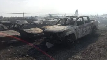 Más de 200 vehículos quedaron calcinados por incendio en corralón de Cuautlancingo