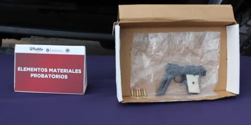 Detuvo policía municipal de Puebla a hombre por portación ilegal de arma de fuego