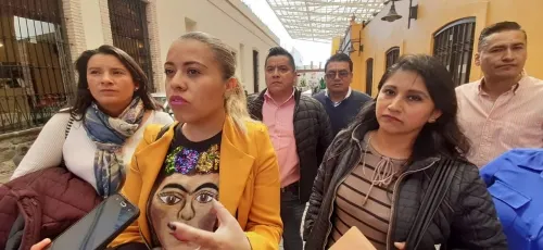Se manifiestan por despidos injustificados en la Uttecam; acusan nepotismo de rectora