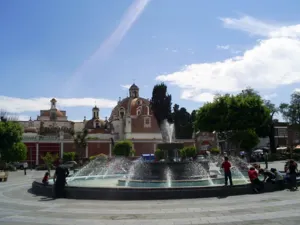Miles de poblanos acuden a El Carmen a renovar su fe