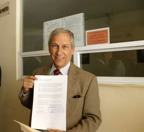 Cárdenas presenta recurso legal para evitar que le nieguen registro como independiente